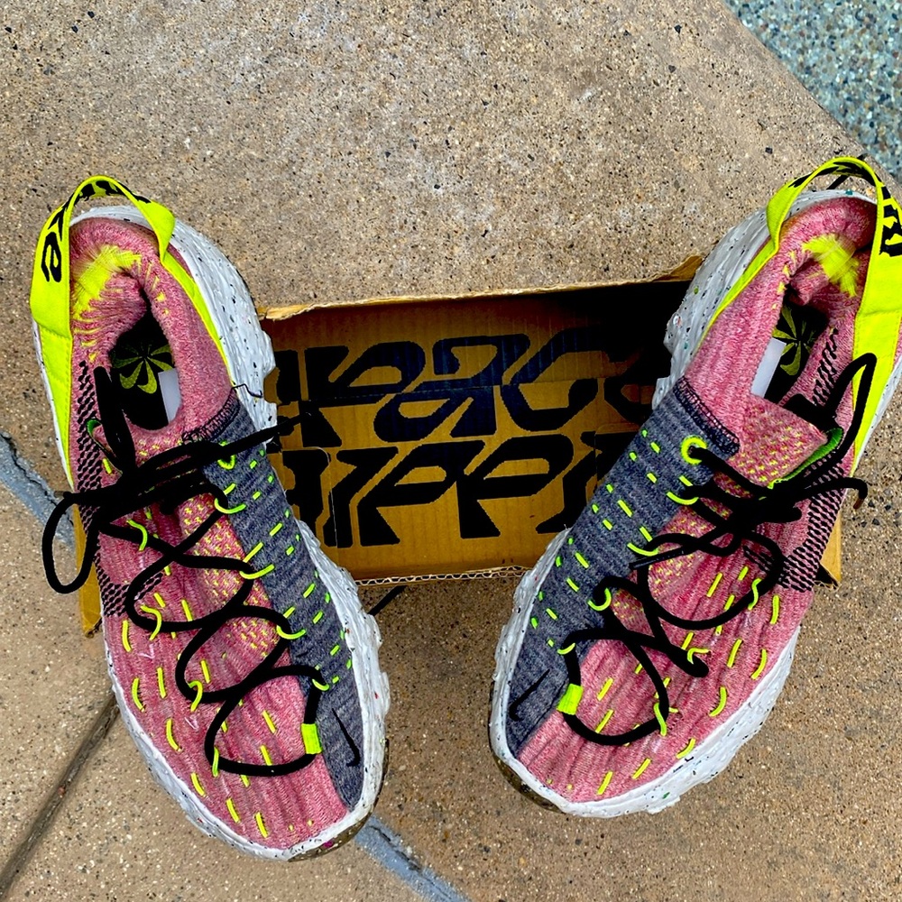 Nike Space Hippie 04 size 6.5 women’s